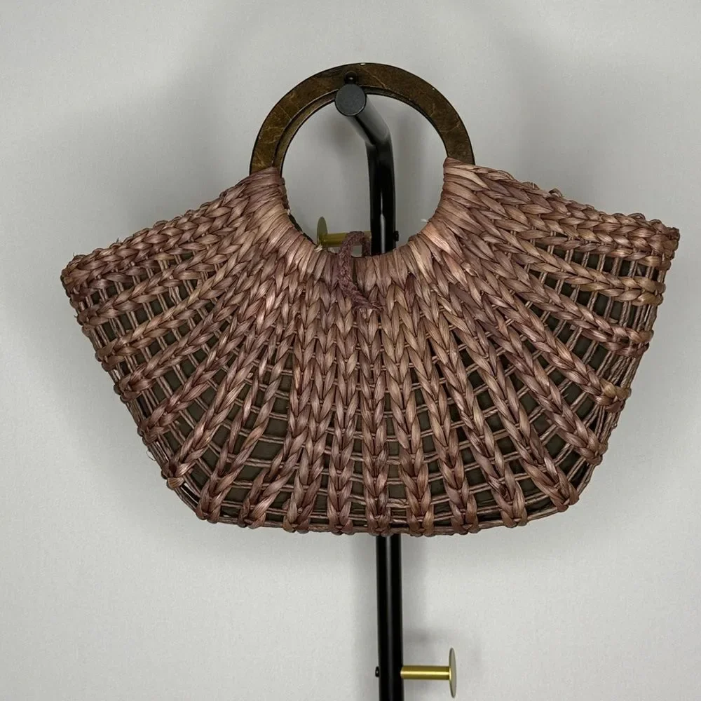 Woven Tan Handbag with Circular Wooden Handles
